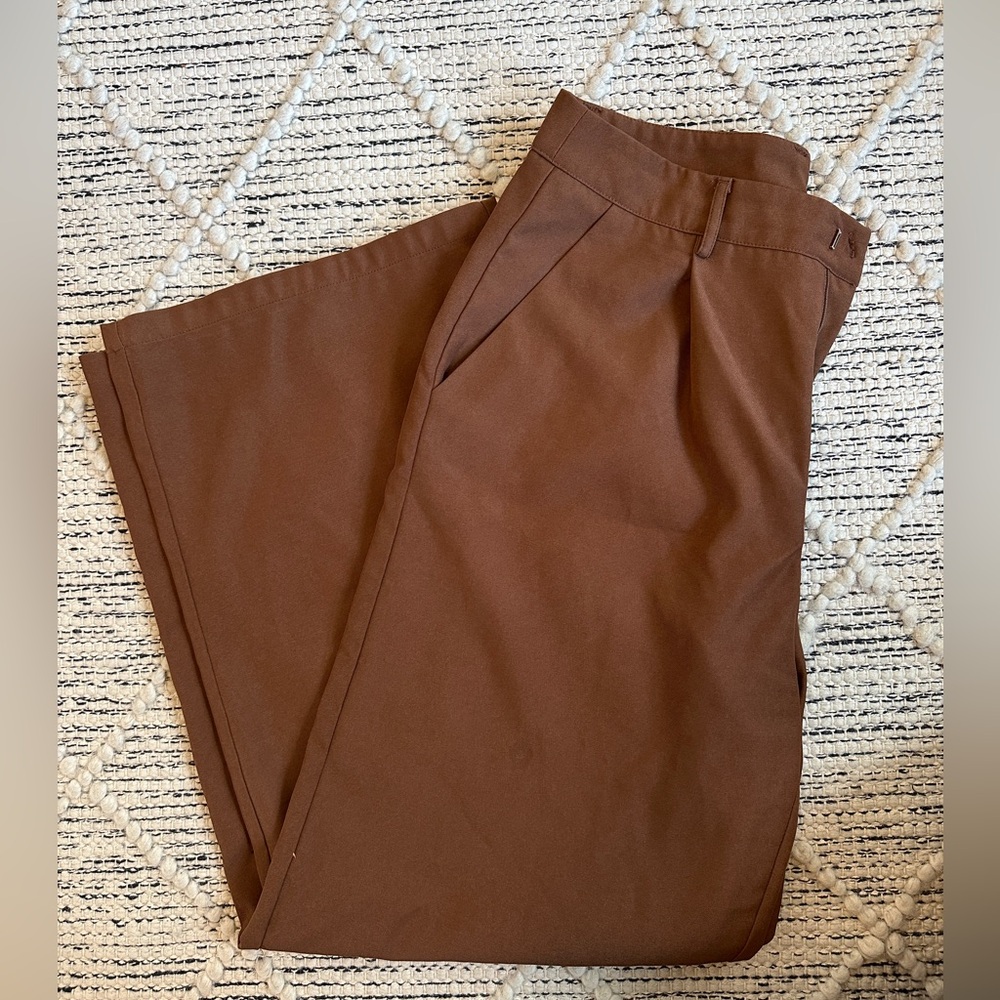 Brown pleated pants